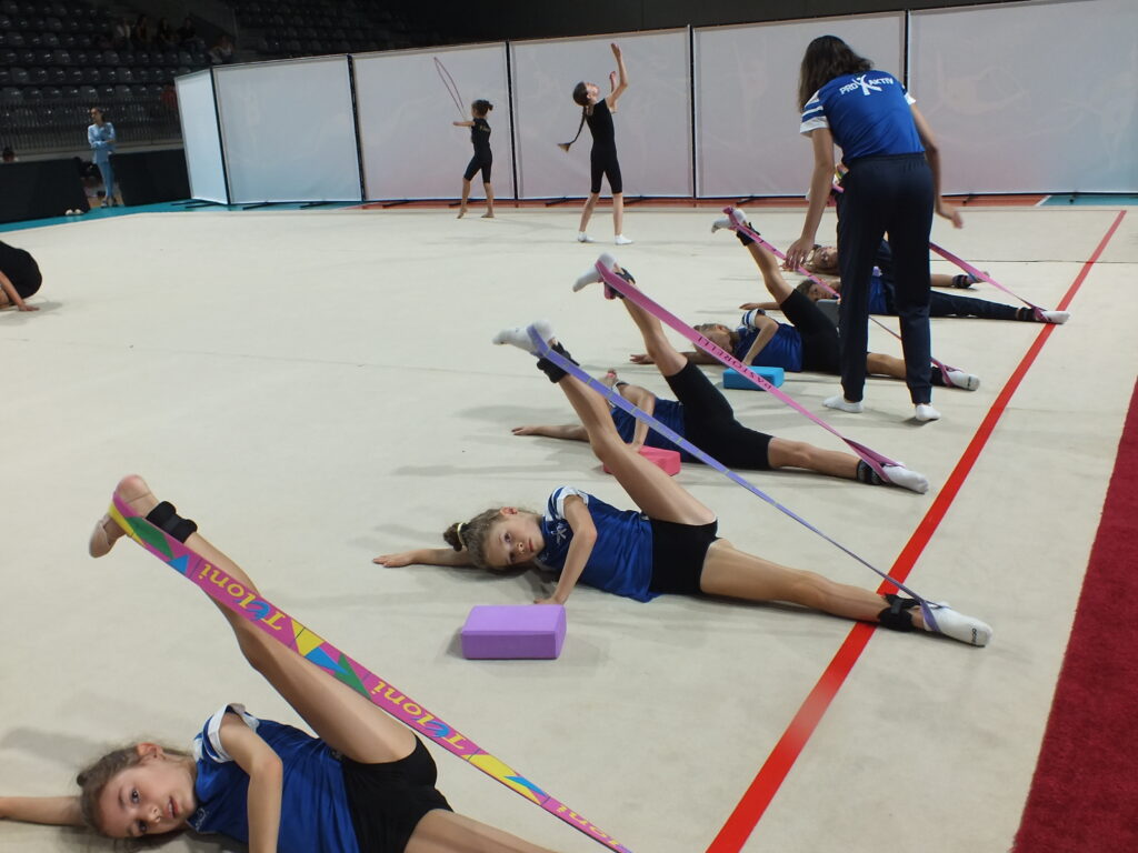 Cursuri gimnastica copii, dezvoltare flexibilitate, coordonare