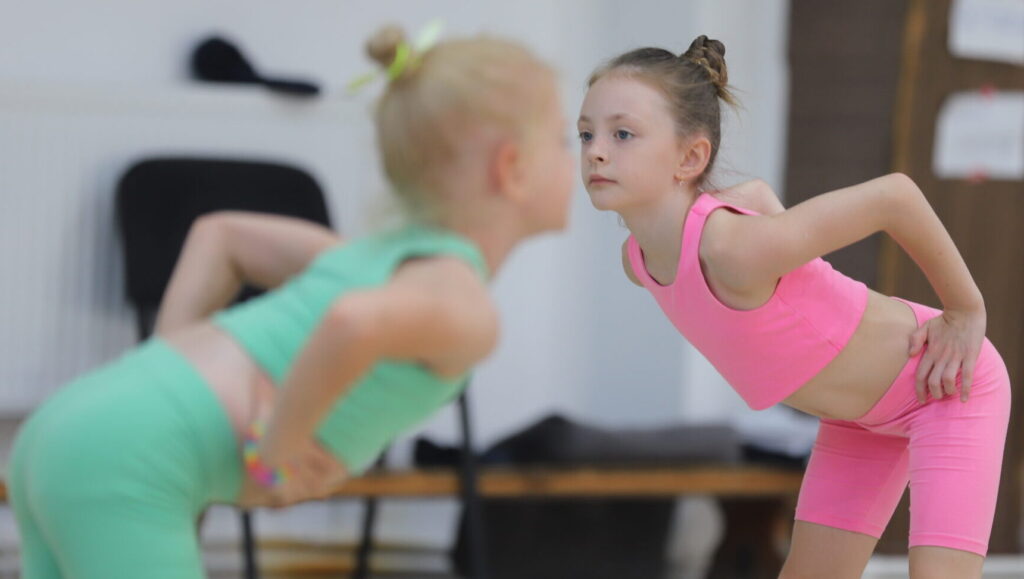 Cursuri initiere gimnastica ritmica dans București