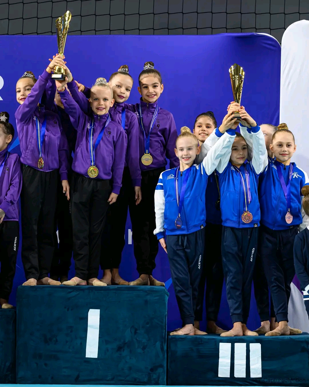 [EVENIMENT] De la podiumul național, pe covorul de antrenament: Lecție de grație „Mamă-Fiică”, cadou de 1 Martie